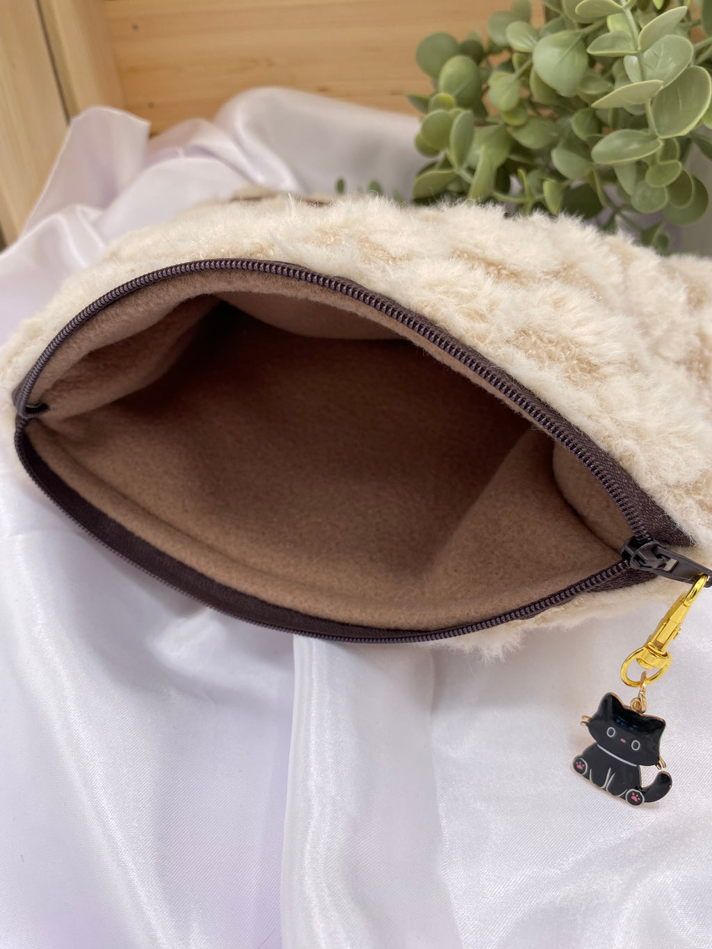 Medium Zip Pouch