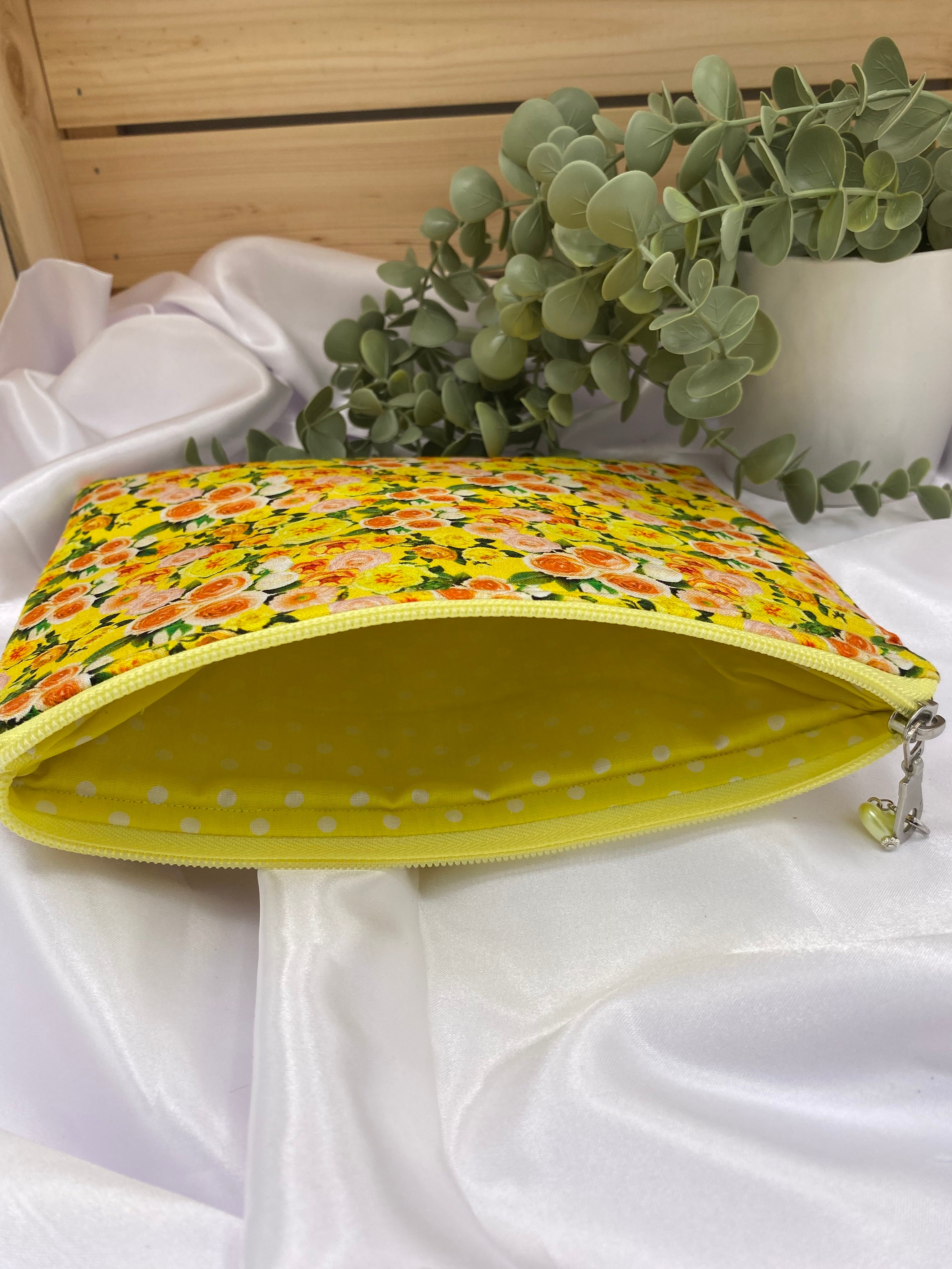 Medium Zip Pouch